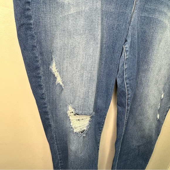 Torrid Sky High Skinny Premium Stretch High-Rise Jean Size 24 - Picture 9 of 15